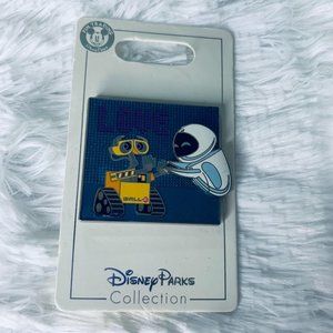 Disney Parks Wall-E and Eve LOVE Pin